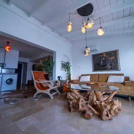 Ilya 2 Apartmanhotel 3*