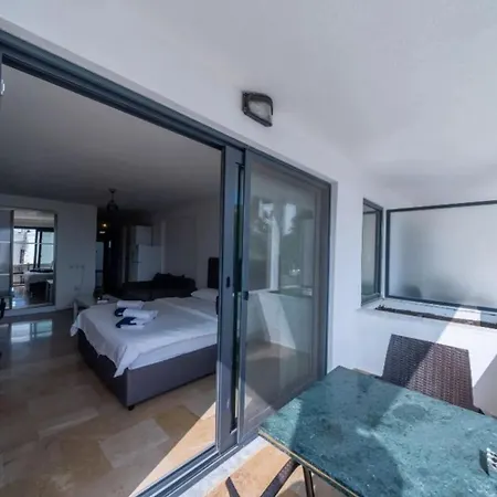 מלון דירות Ilya 2 3*